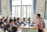 新手教师动画课件制作指南HTML下载｜零基础动画效果教程｜简单提示词生成专业动画